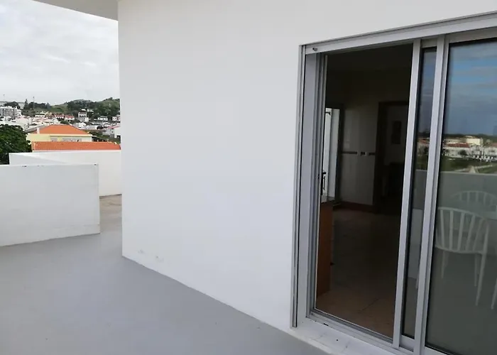 Azores Terrace T2 아파트