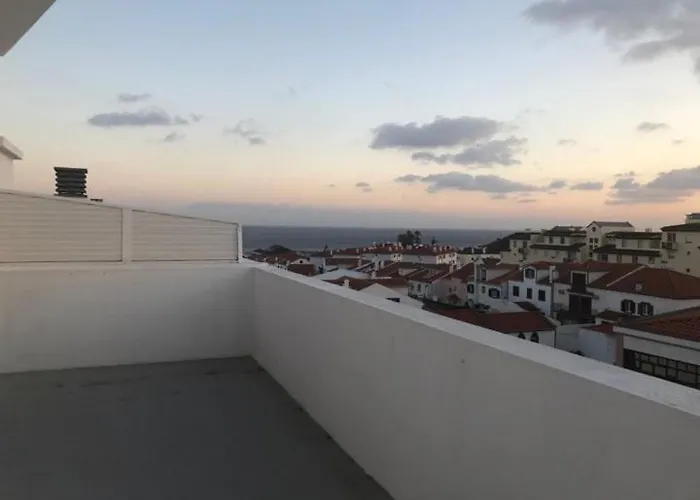 Azores Terrace T2 아파트